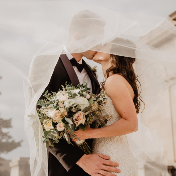 Wedding Kiss